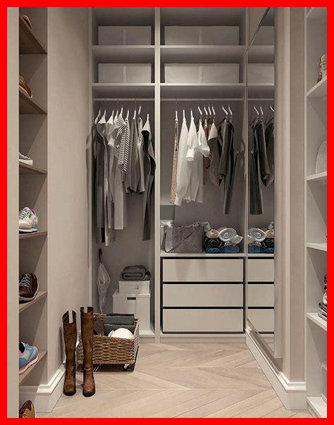 Comment construire une capsule wardrobe chic classique Comment construire une capsule wardrobe chic classique